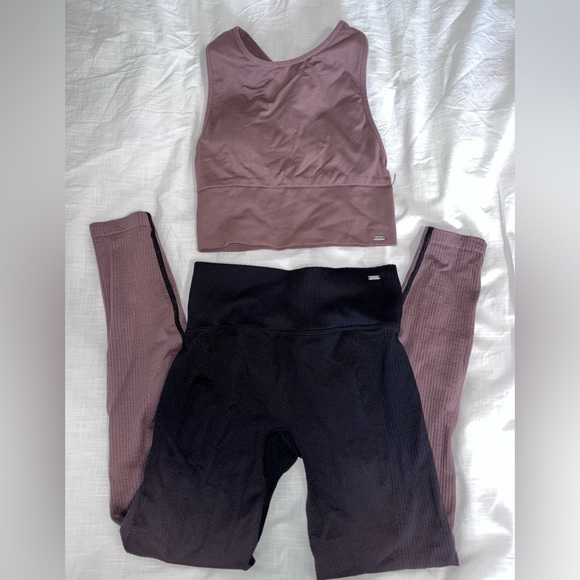 PINK Victoria’s Secret Activewear Matching Set - Picture 3 of 5